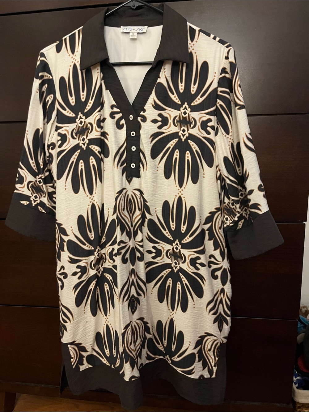 She + Sky Black and Cream Floral-Patterned shirt dress